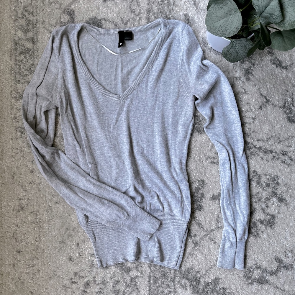 H&M V-Neck Knit Top ✺ Size 2